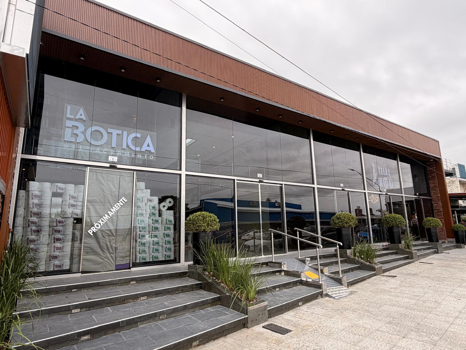 Alquiler Locales Comercial  sobre Avda. Aparicio Saravia Colonia